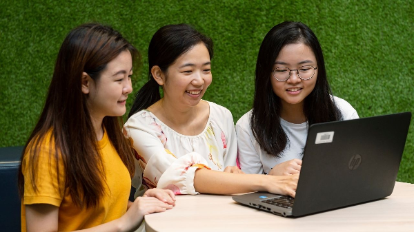 新加坡南洋理工学院：多元文化背景下的学术研究